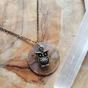 Antique Light Brown Transparent Agate x Rustic Owl Bronze Necklace